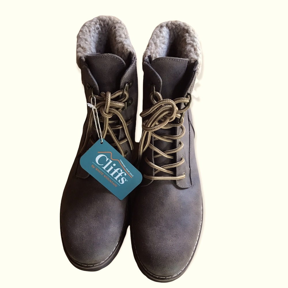 NWT SZ 9.5M Brushed Brown Cliff Ankle Boots by White Mountain w/Fleece Cuff.